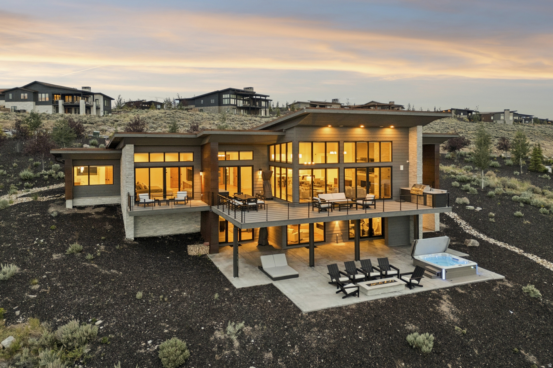 PROMONTORY NICKLAUS WEST - Residential