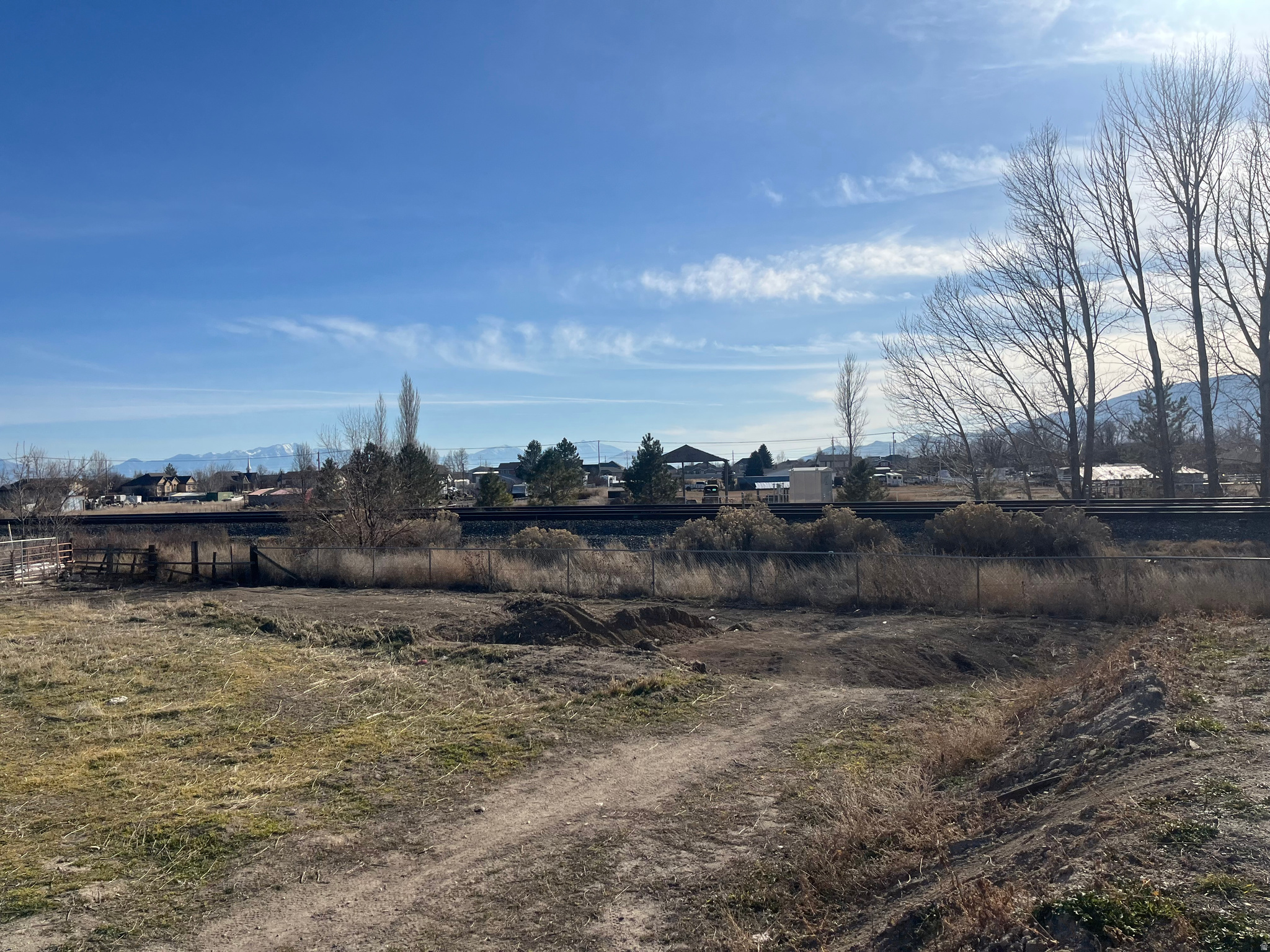 MENDENHALL - Land