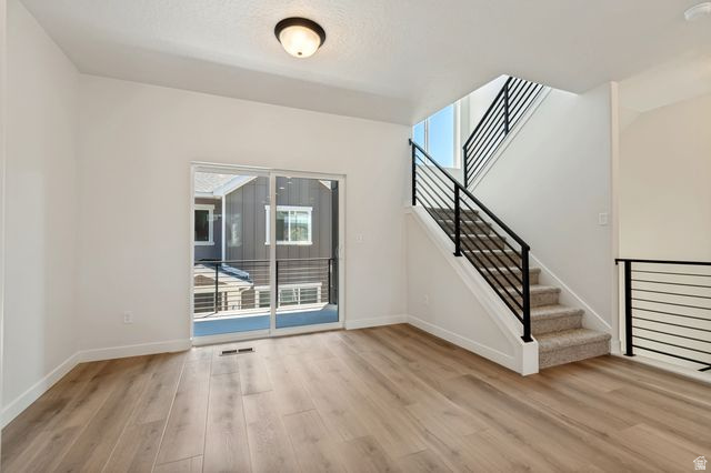 MEADOWBROOK - Residential