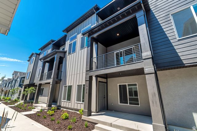MEADOWBROOK - Residential