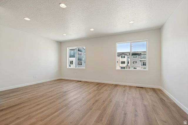 MEADOWBROOK - Residential