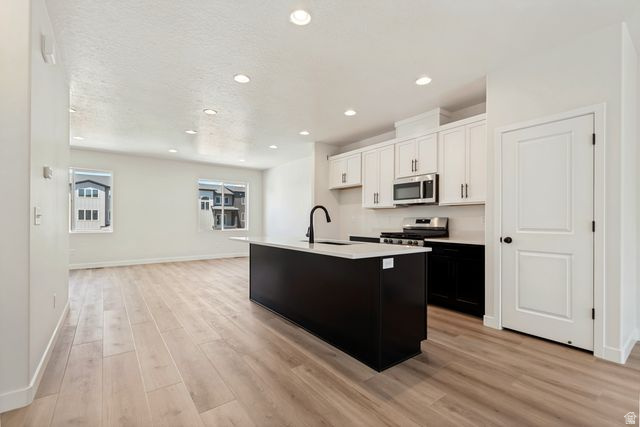 MEADOWBROOK - Residential