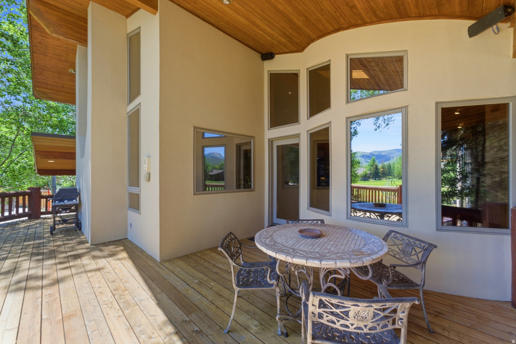 FAIRWAY MEADOWS - Residential