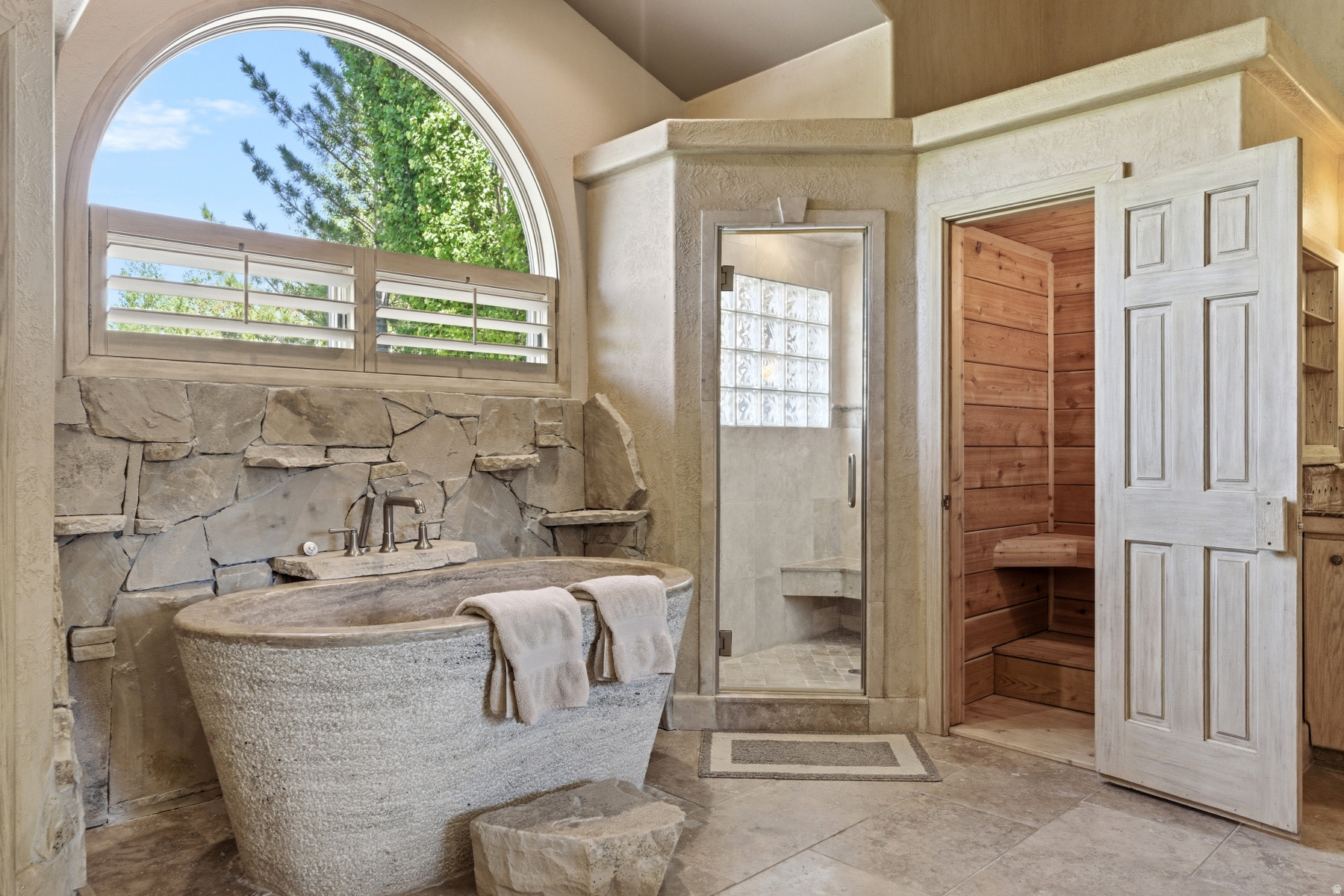 FAIRWAY MEADOWS - Residential