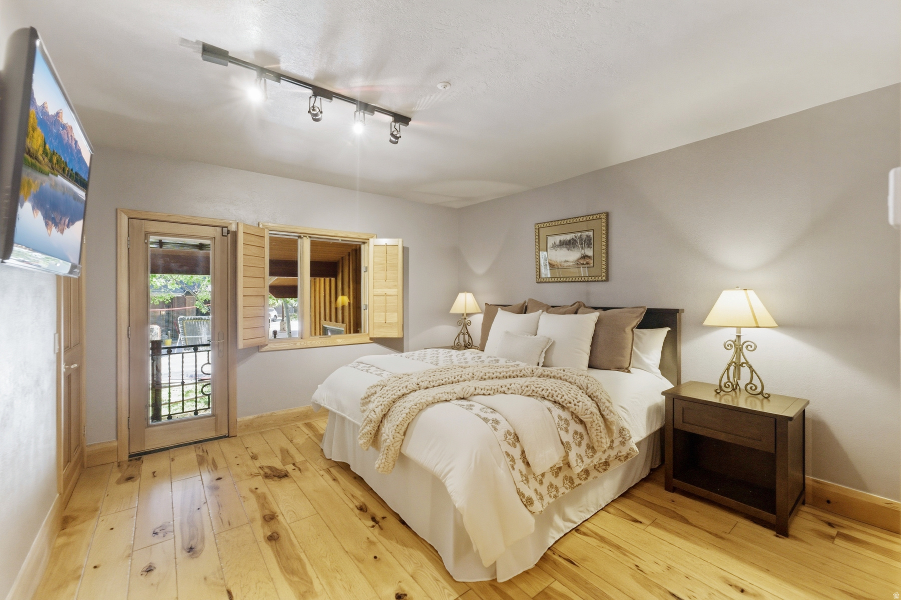 FAIRWAY MEADOWS - Residential