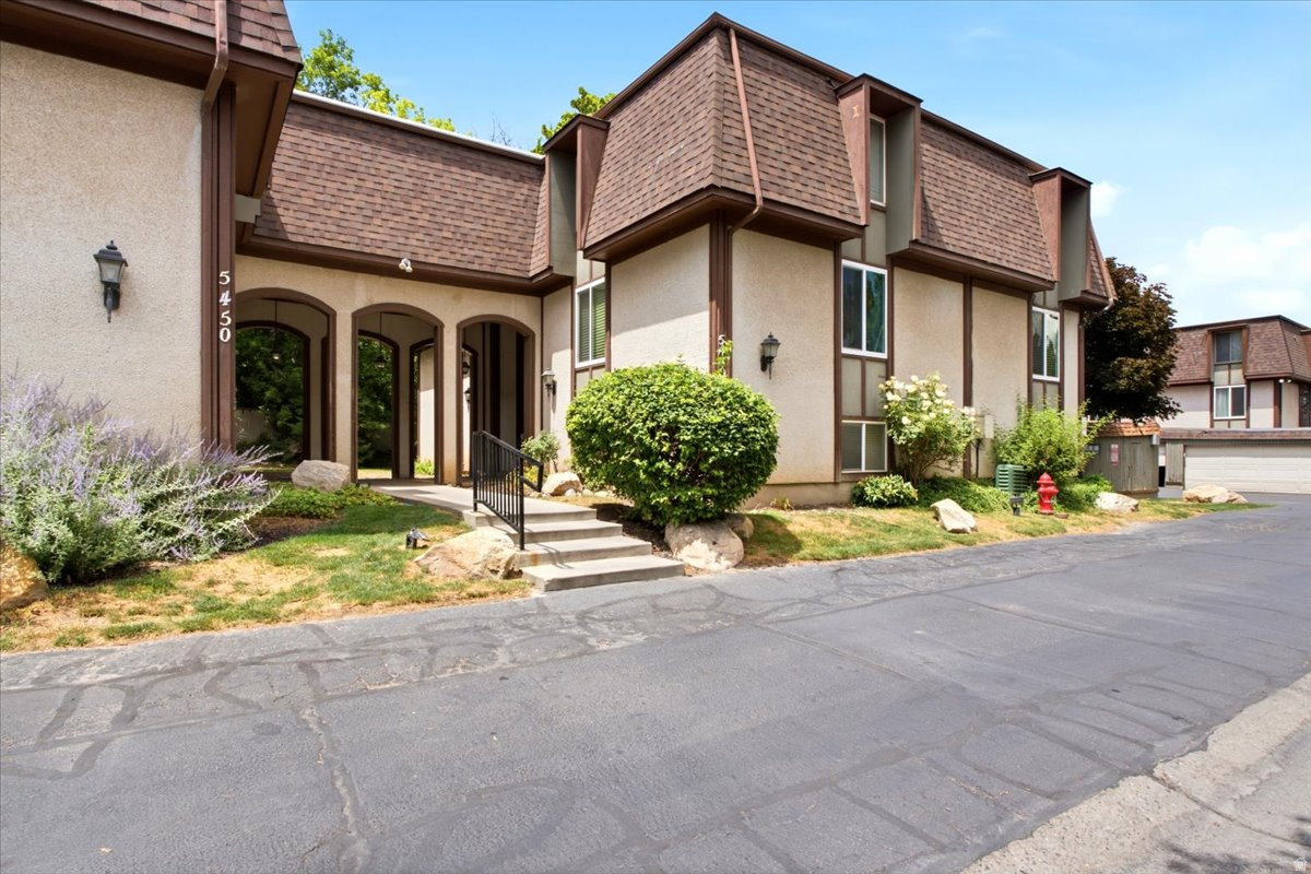 WILLOWS - Residential