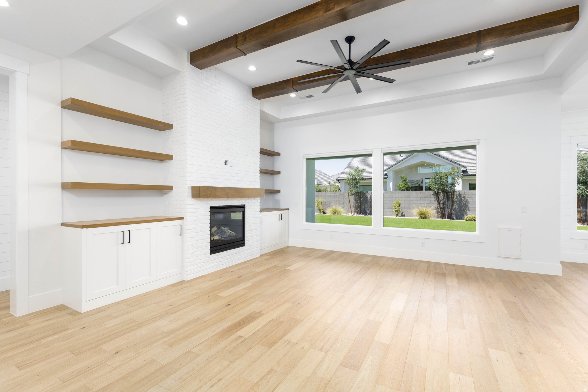 MOORLAND PARK 4 - Residential