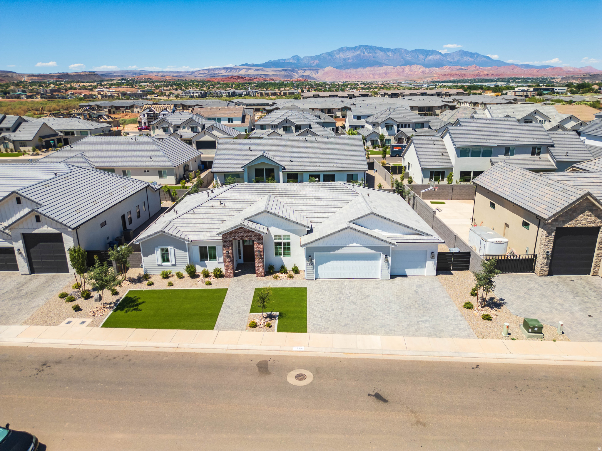 MOORLAND PARK 4 - Residential