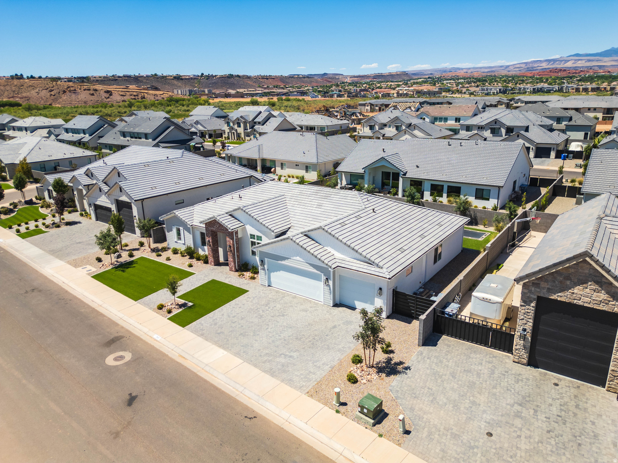 MOORLAND PARK 4 - Residential