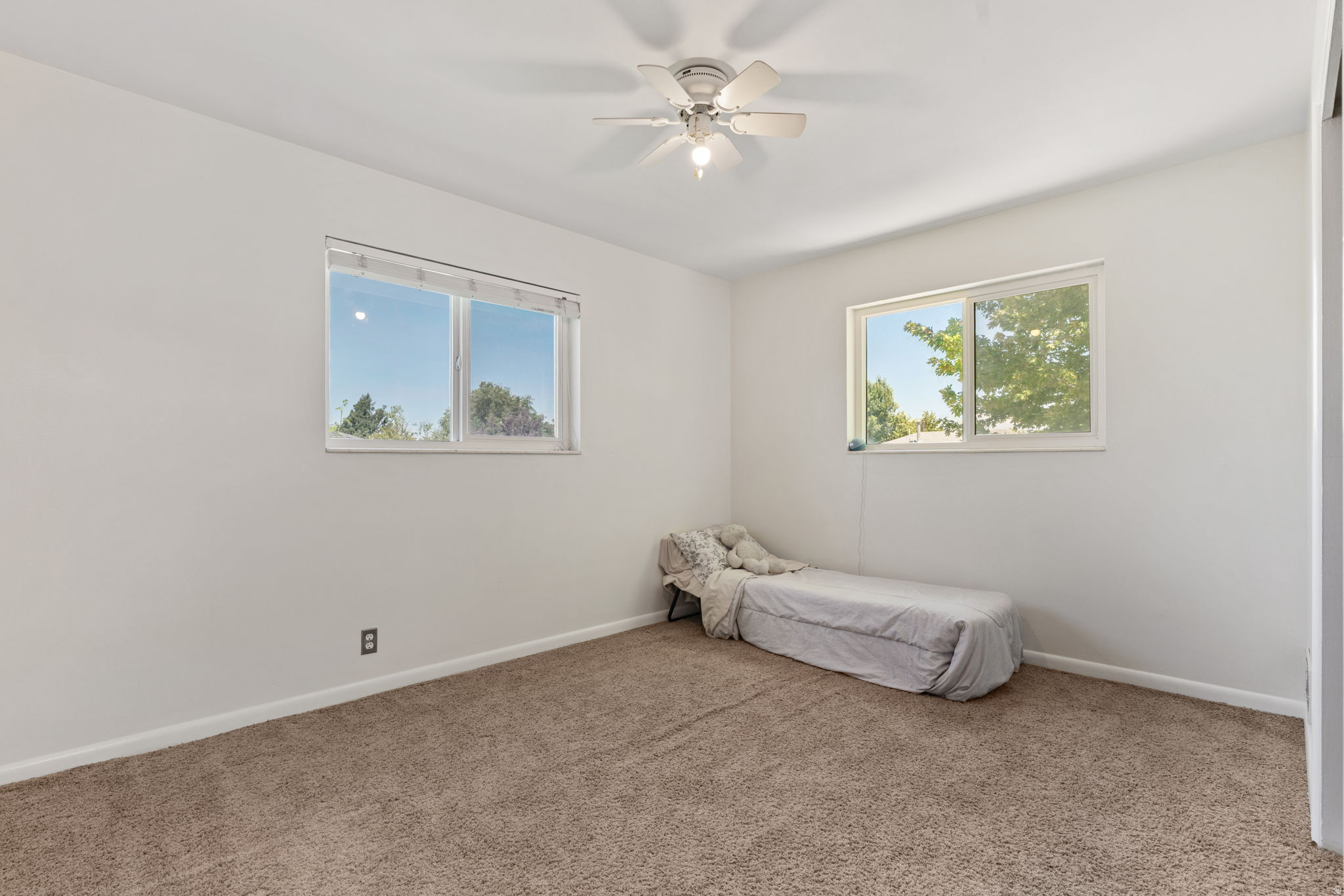 LA SALLE ACRES - Residential