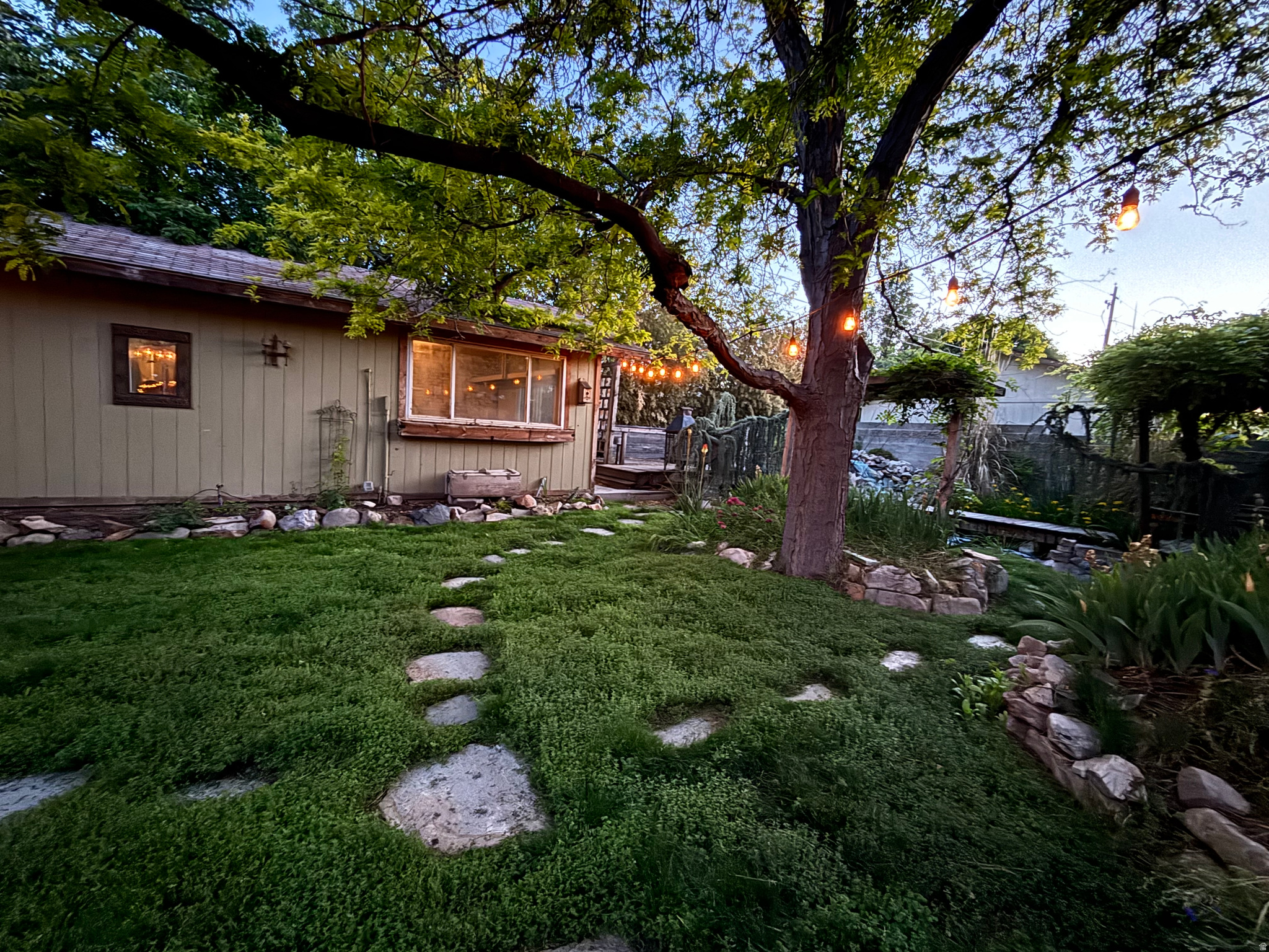 LA SALLE ACRES - Residential