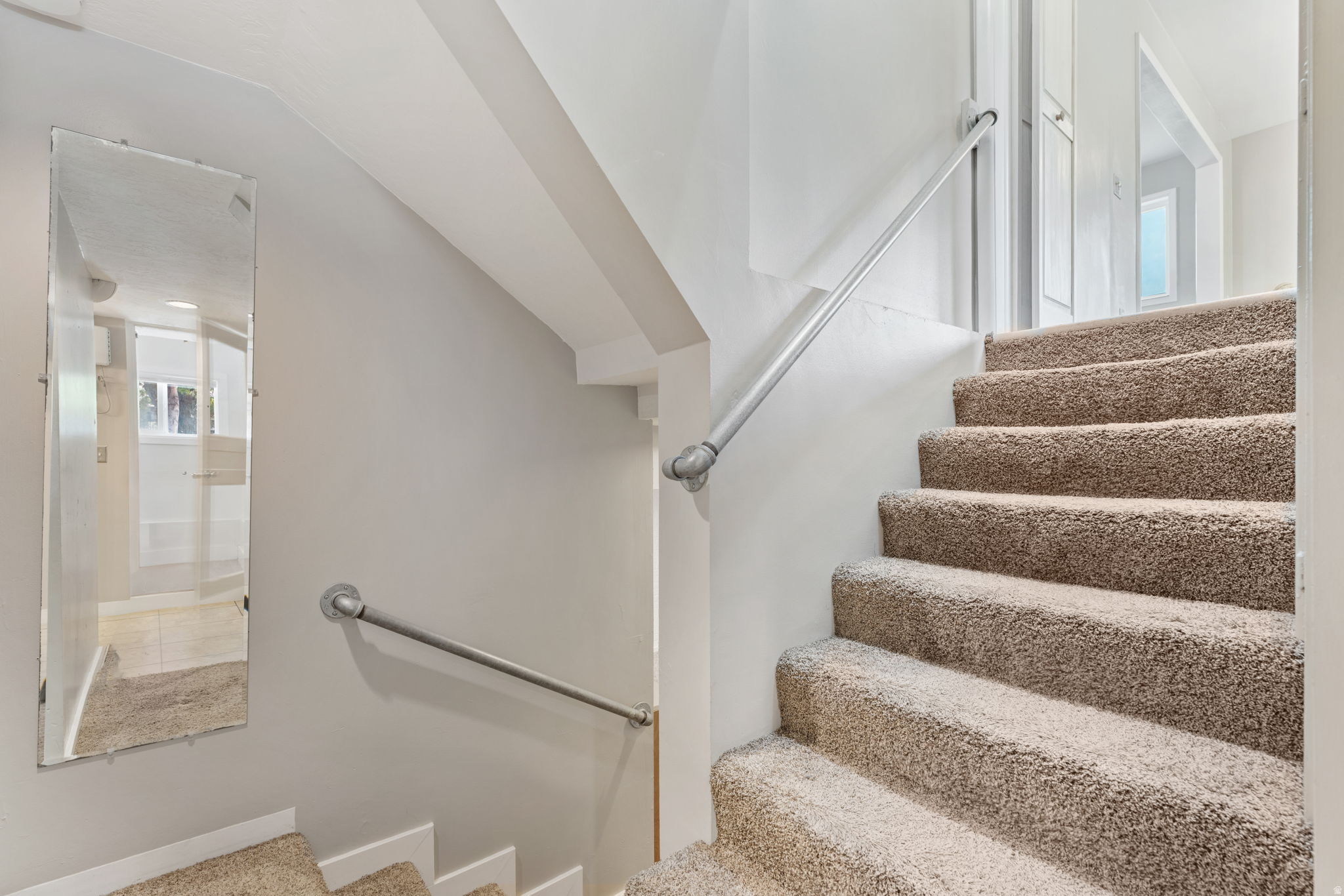LA SALLE ACRES - Residential