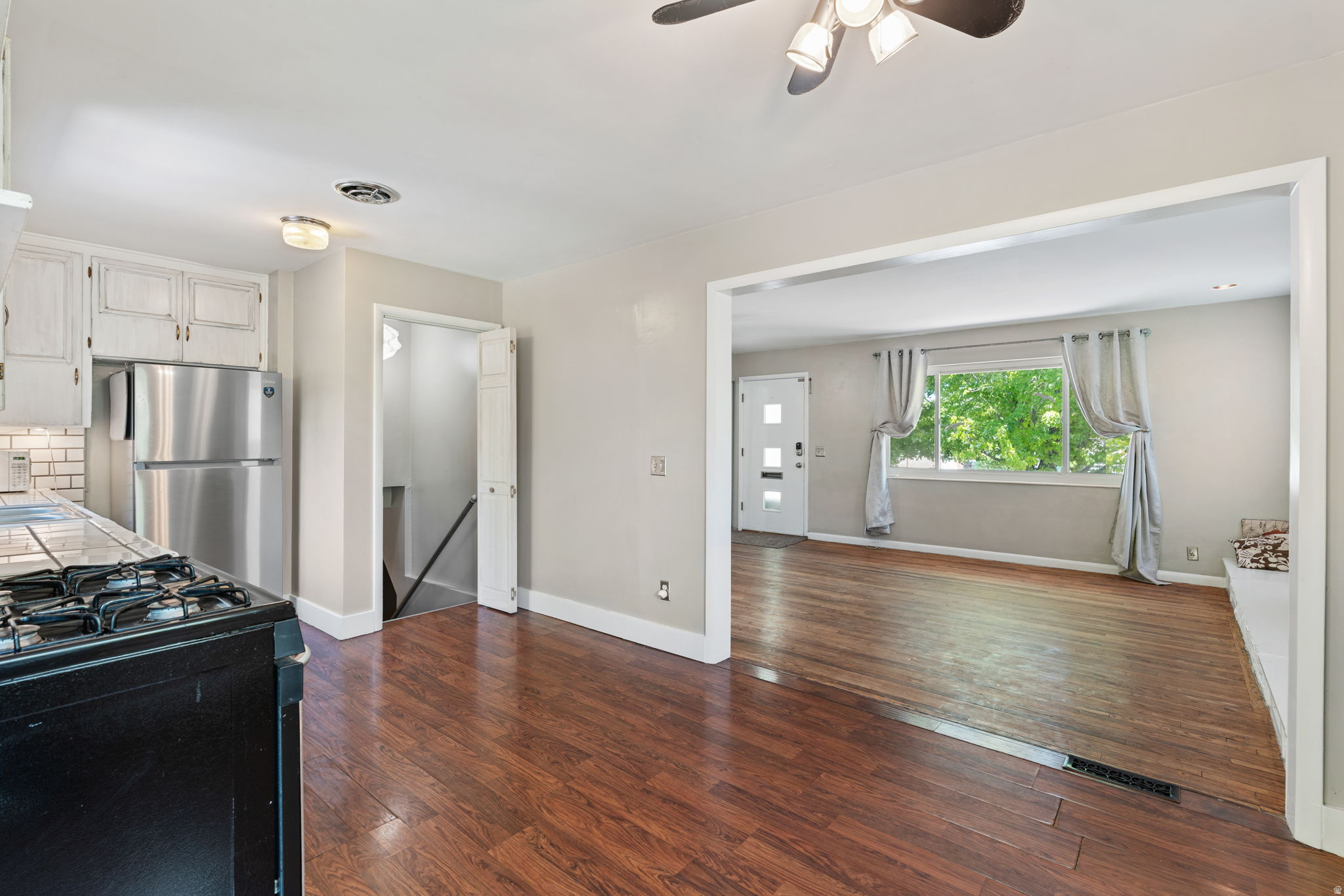 LA SALLE ACRES - Residential
