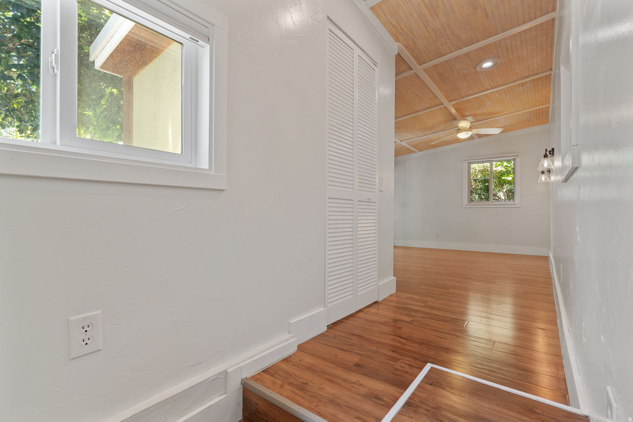 LA SALLE ACRES - Residential