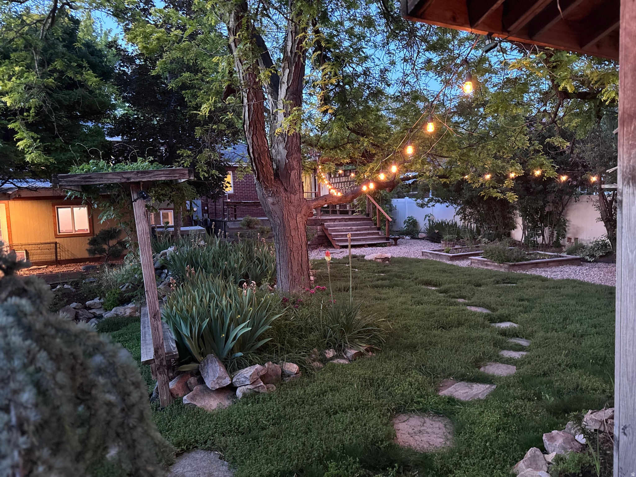 LA SALLE ACRES - Residential