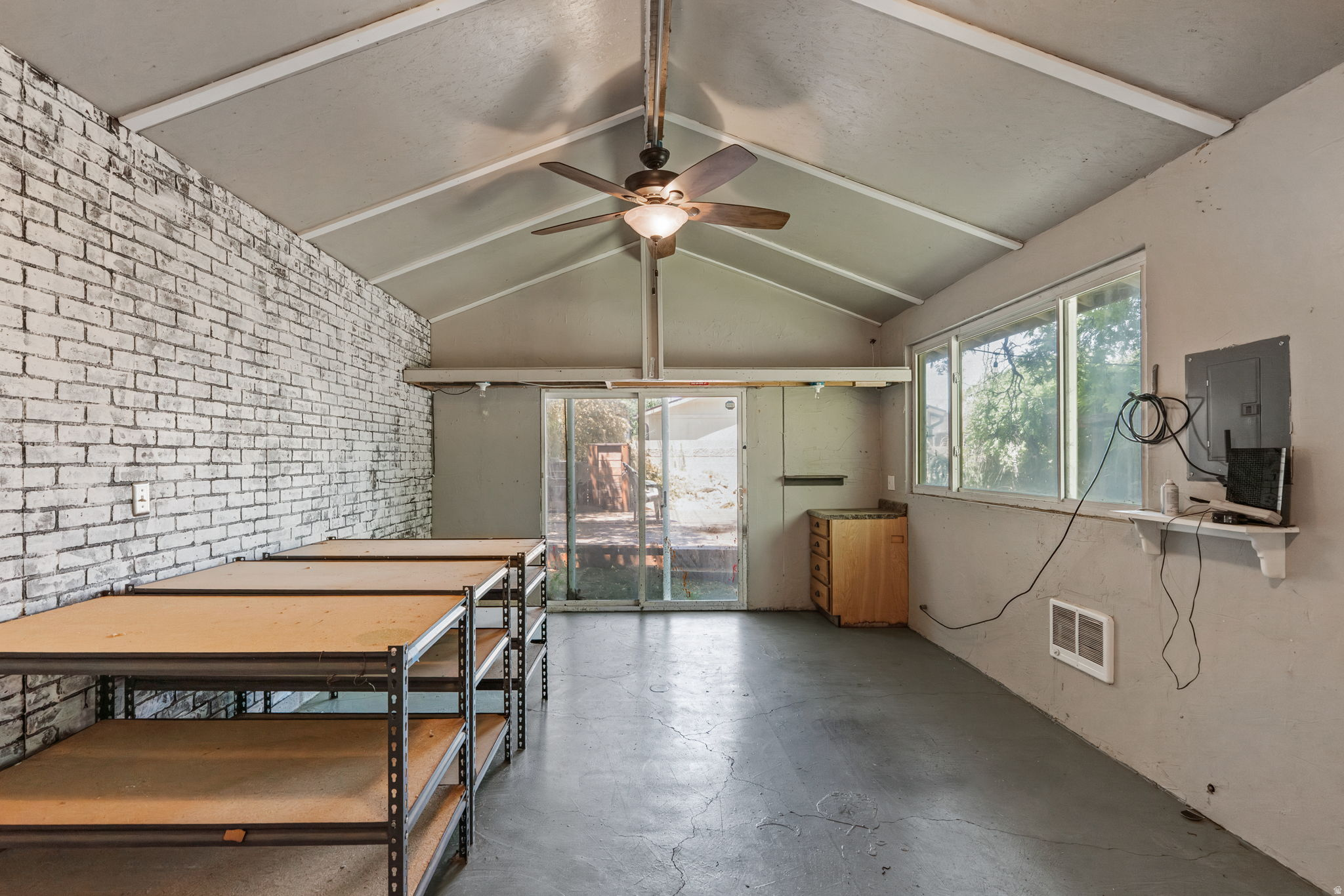 LA SALLE ACRES - Residential