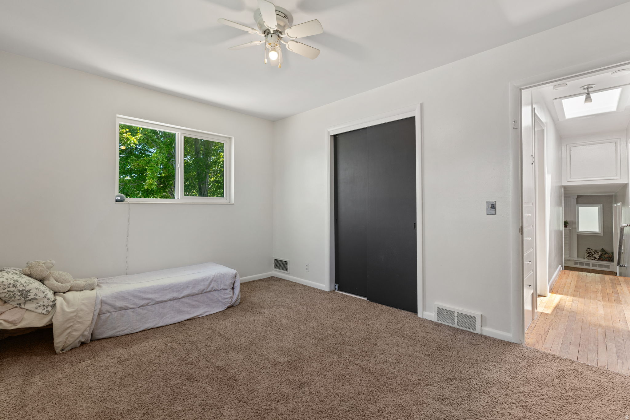 LA SALLE ACRES - Residential