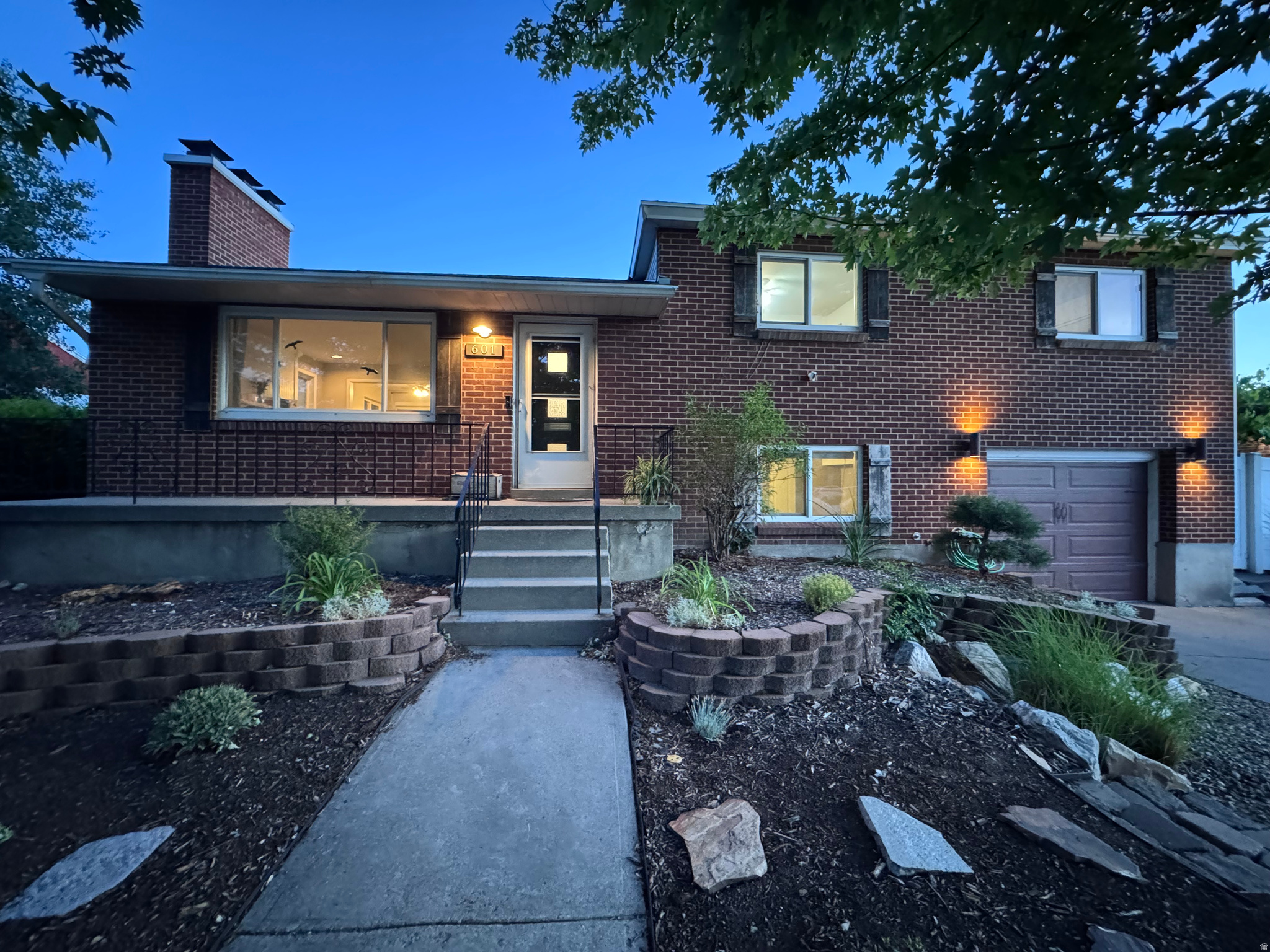 LA SALLE ACRES - Residential