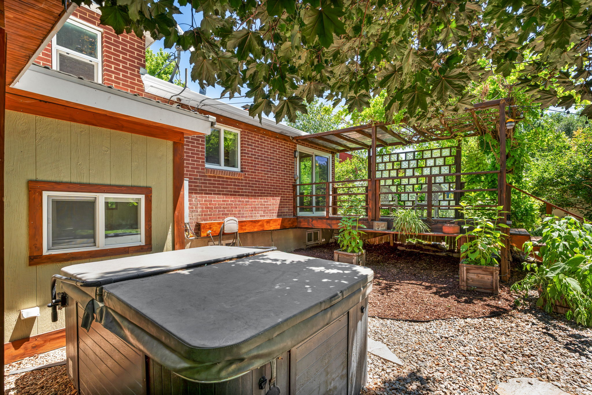 LA SALLE ACRES - Residential