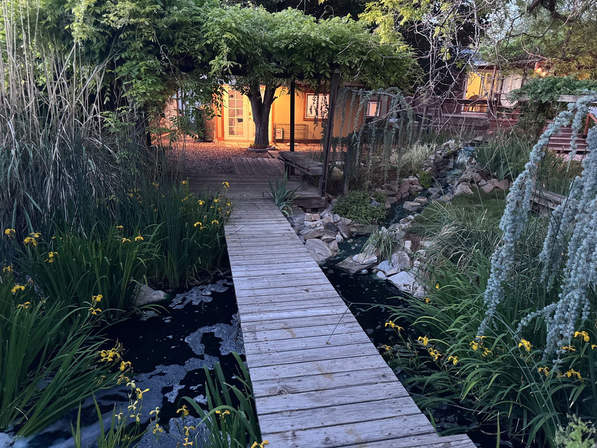 LA SALLE ACRES - Residential