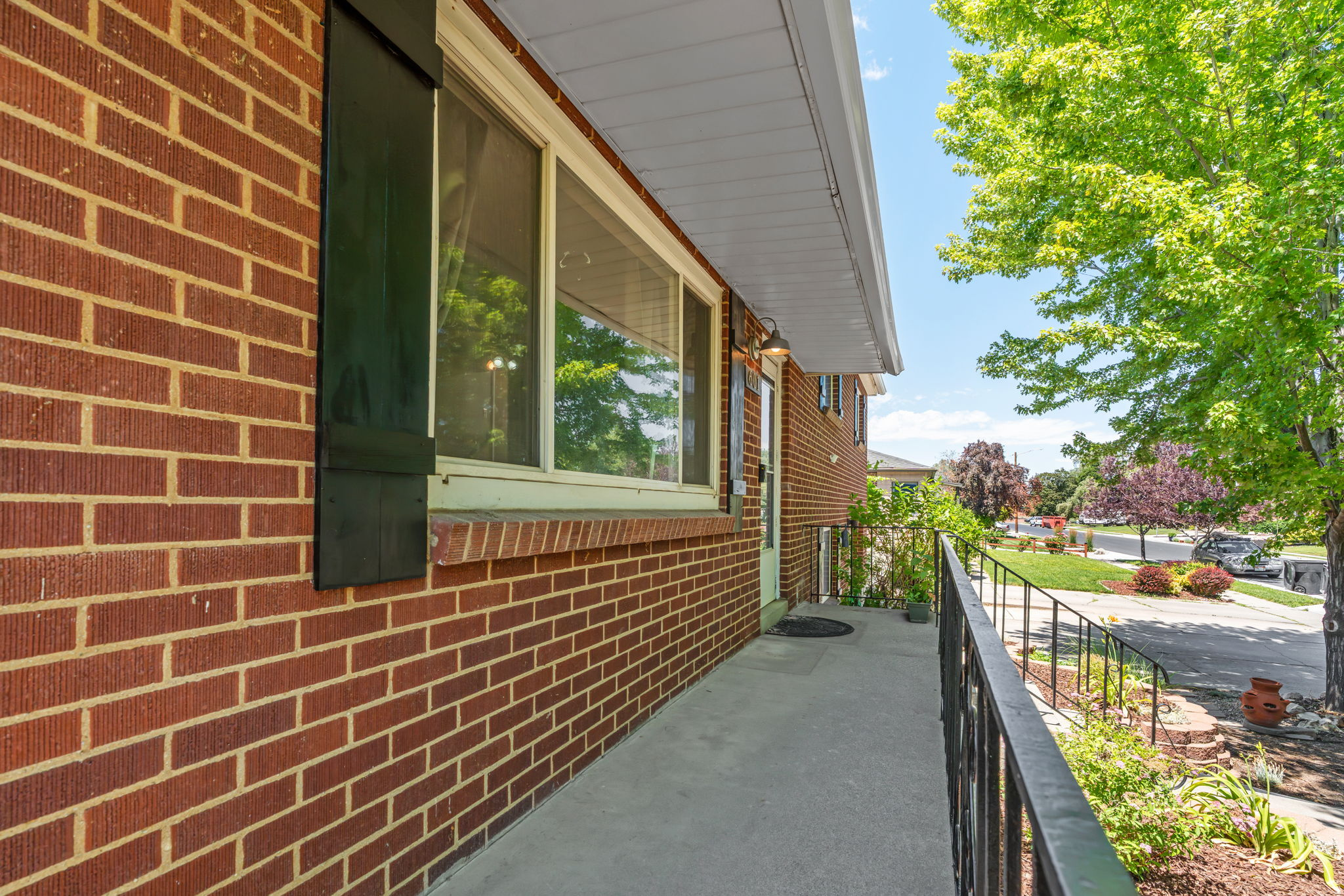 LA SALLE ACRES - Residential