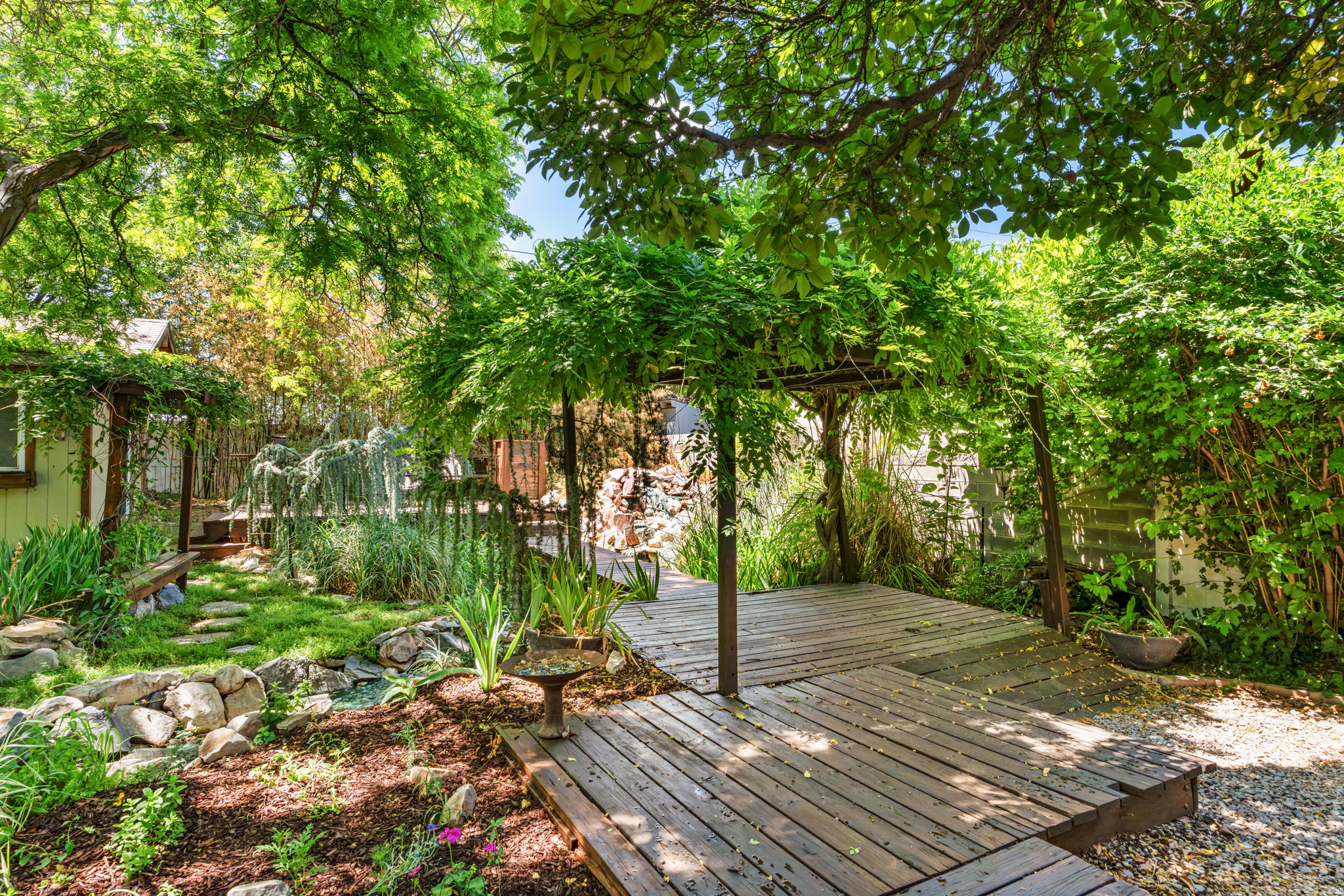 LA SALLE ACRES - Residential