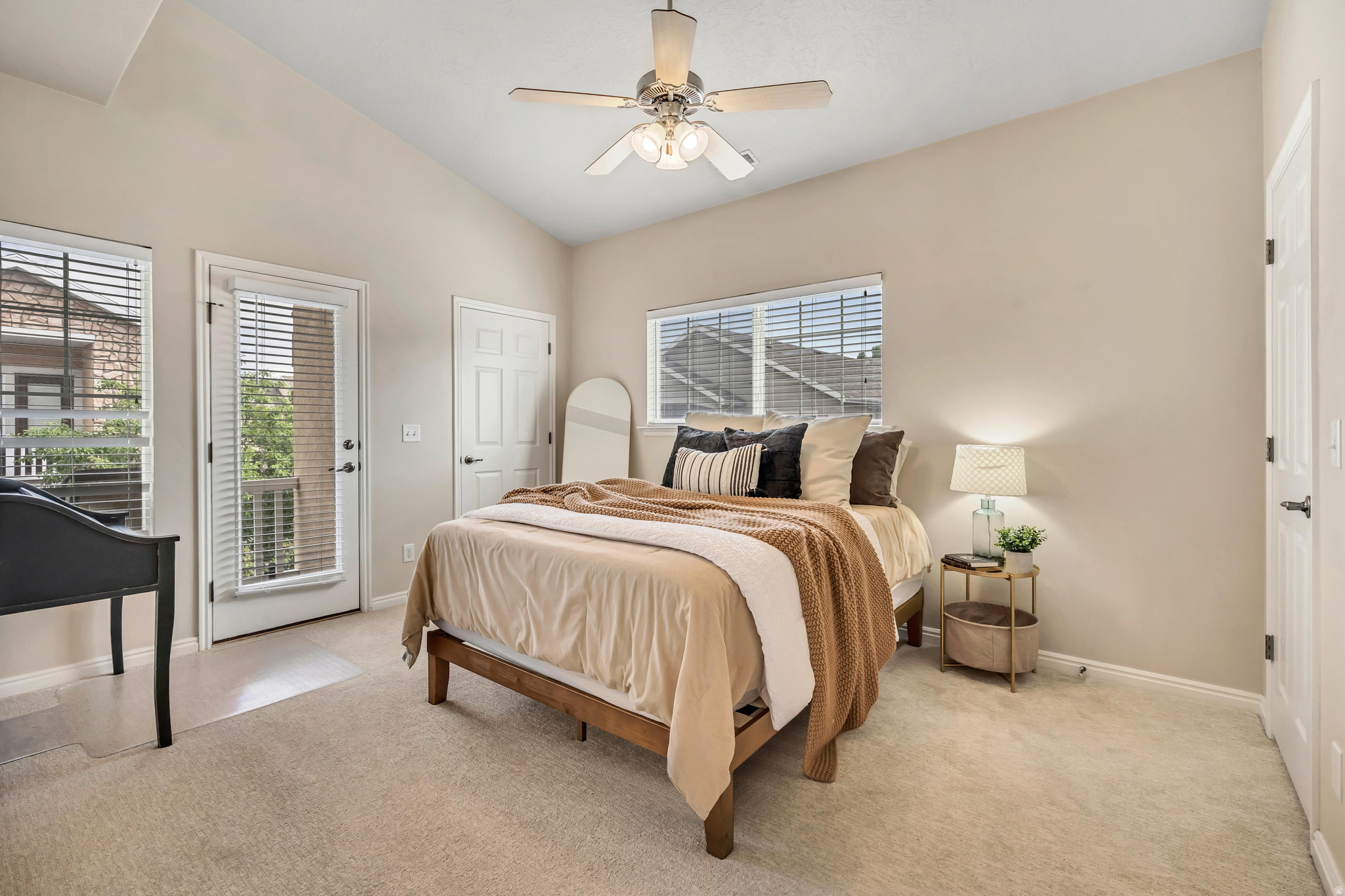 CANYON MEADOWS - Residential