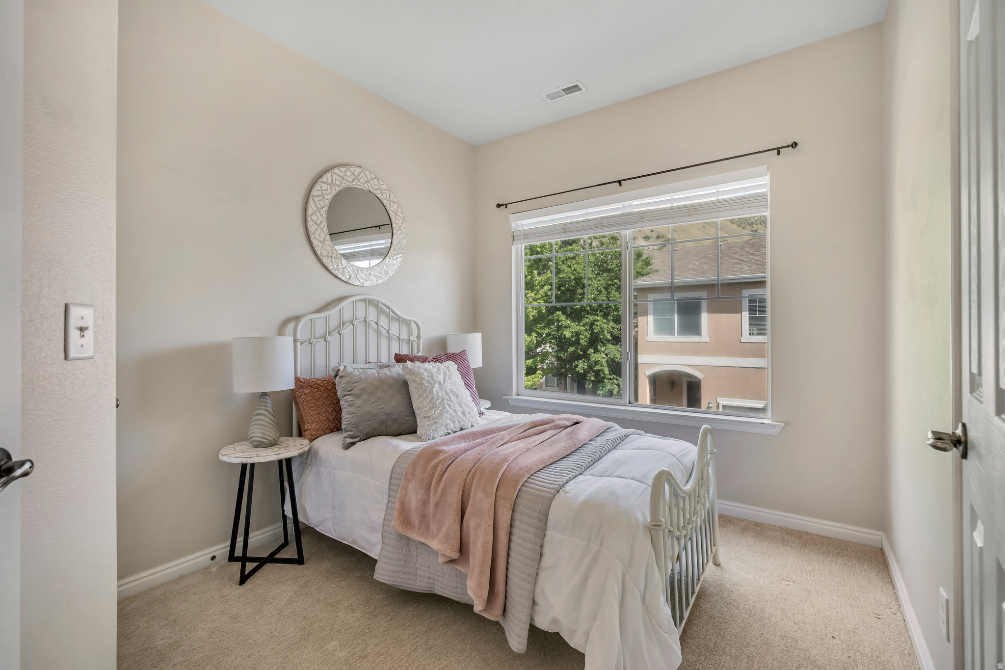 CANYON MEADOWS - Residential