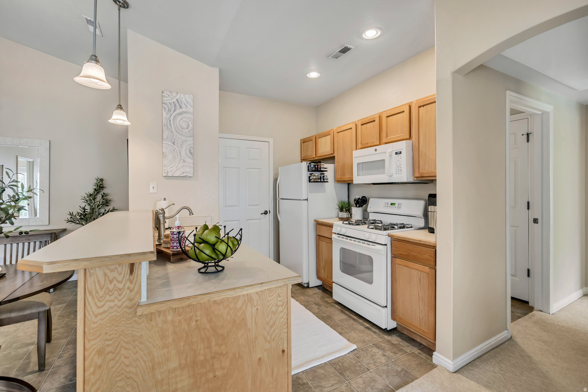 CANYON MEADOWS - Residential