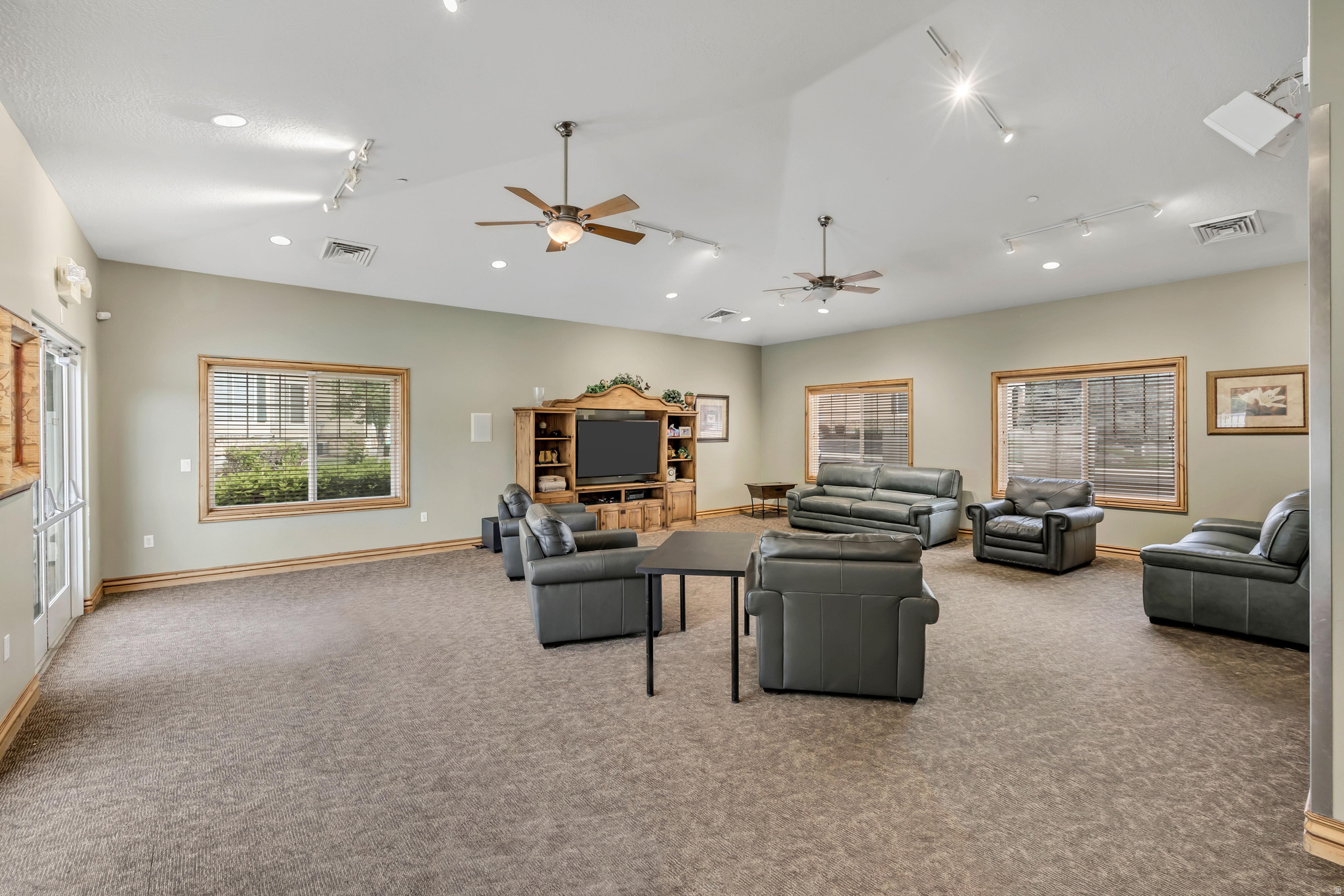 CANYON MEADOWS - Residential