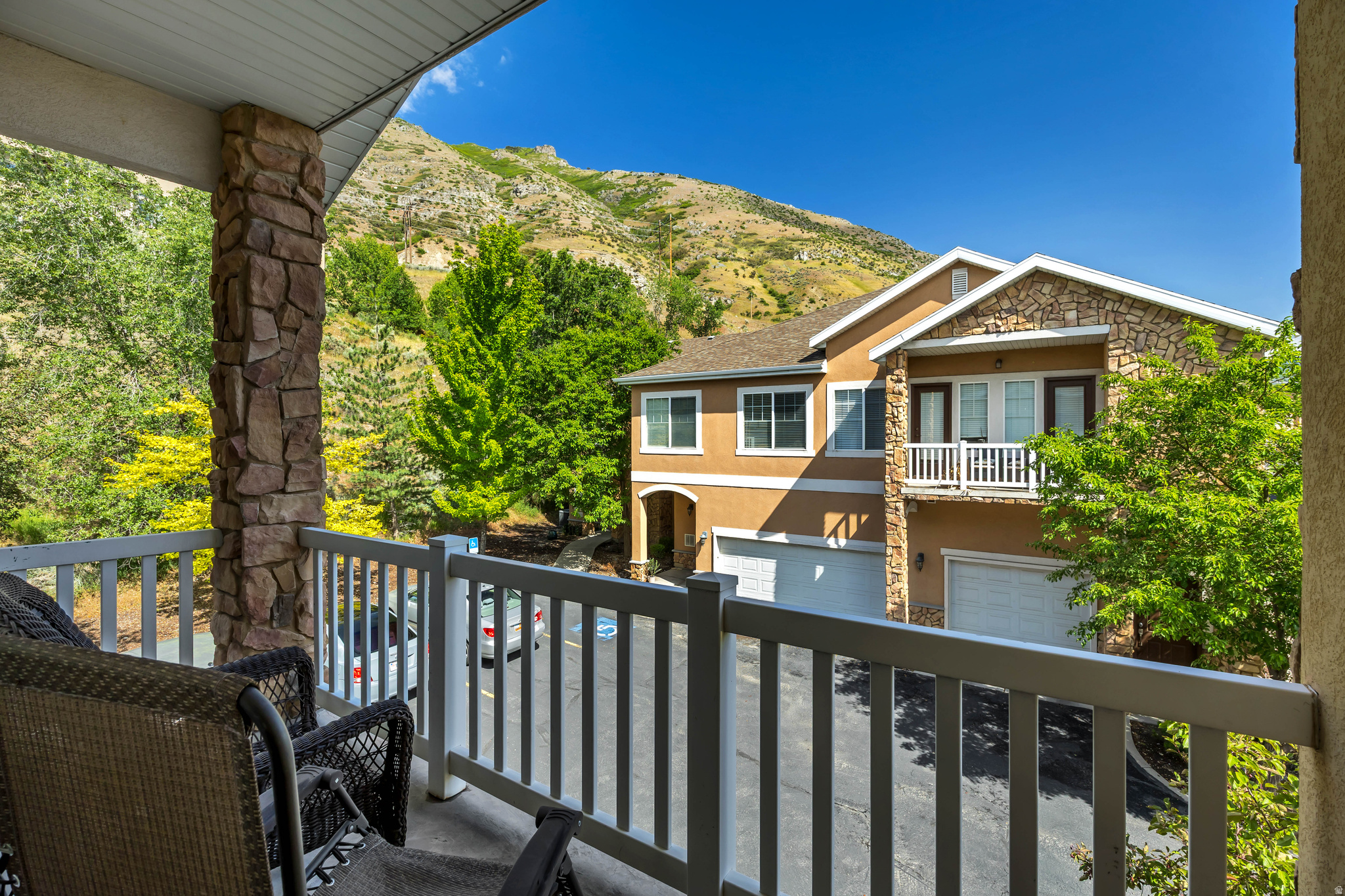 CANYON MEADOWS - Residential