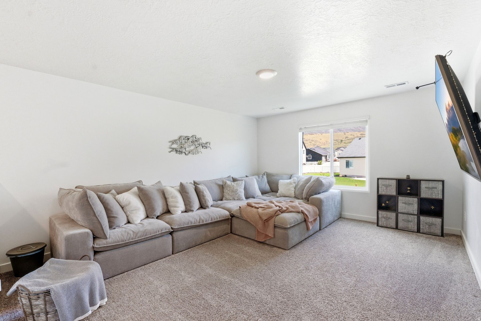 FOOTHILL VILLAGE - Residential