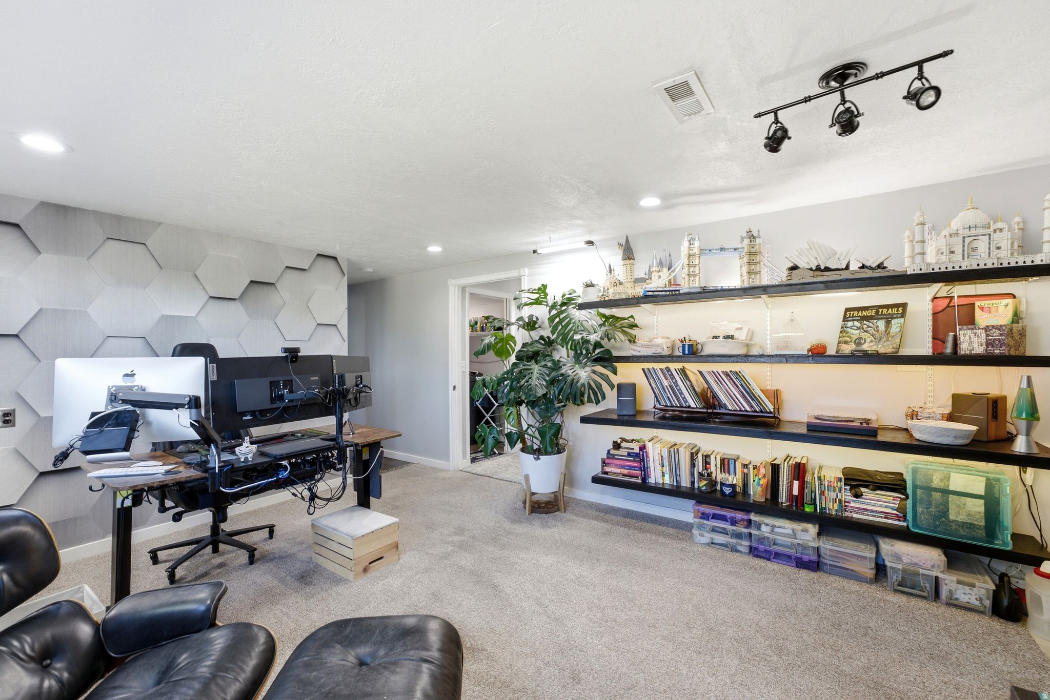 PIONEER ESTATES - Residential