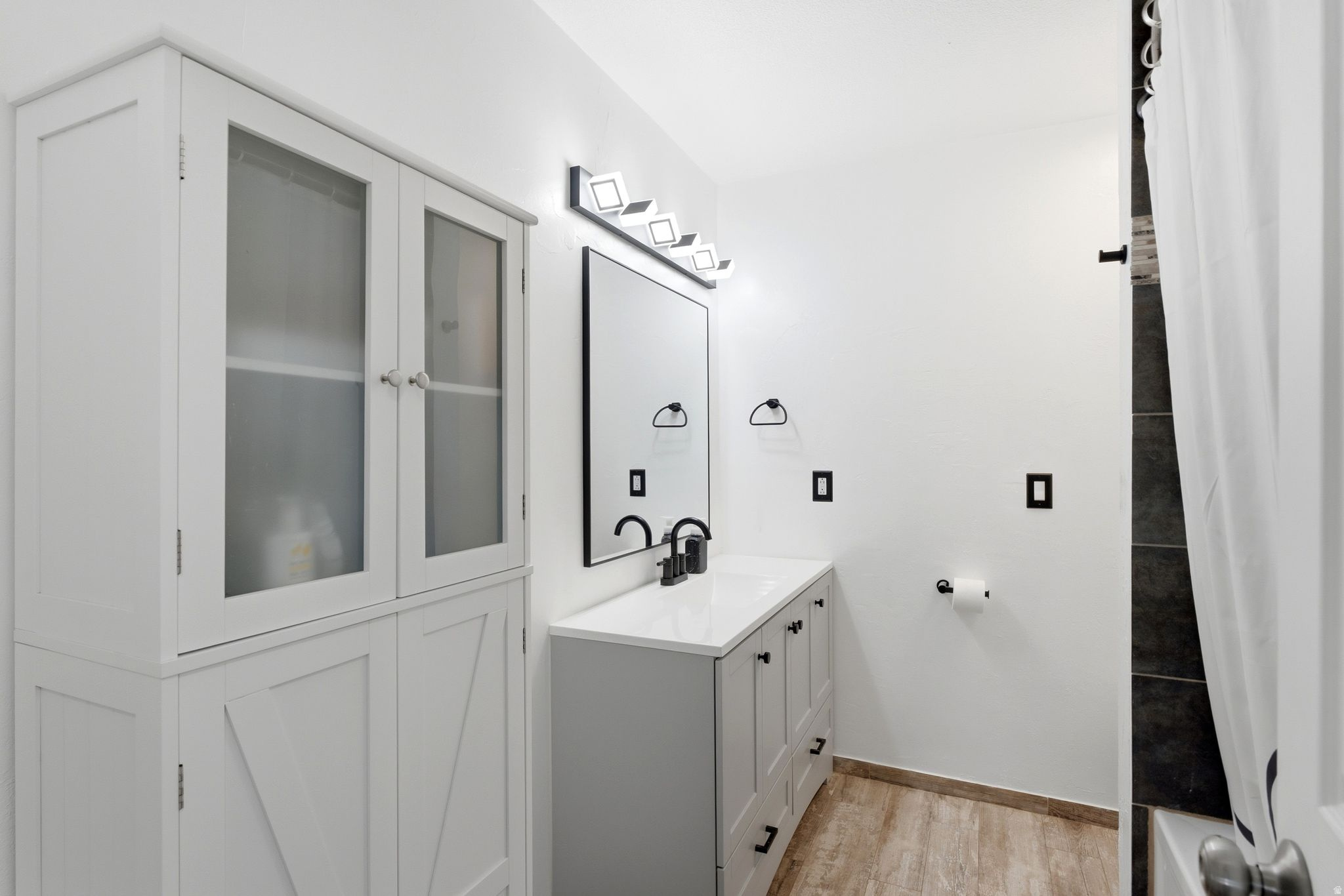 PIONEER ESTATES - Residential