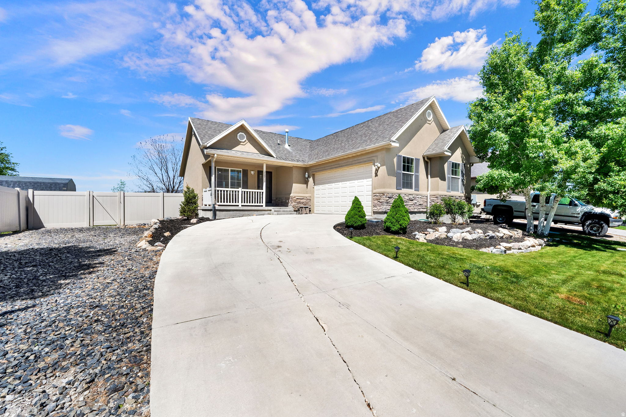 EAGLE POINT - Residential