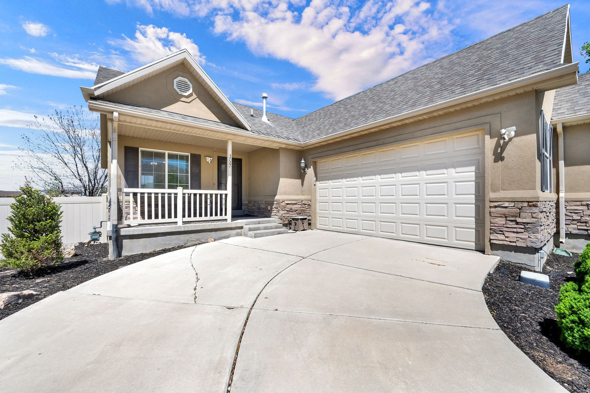 EAGLE POINT - Residential