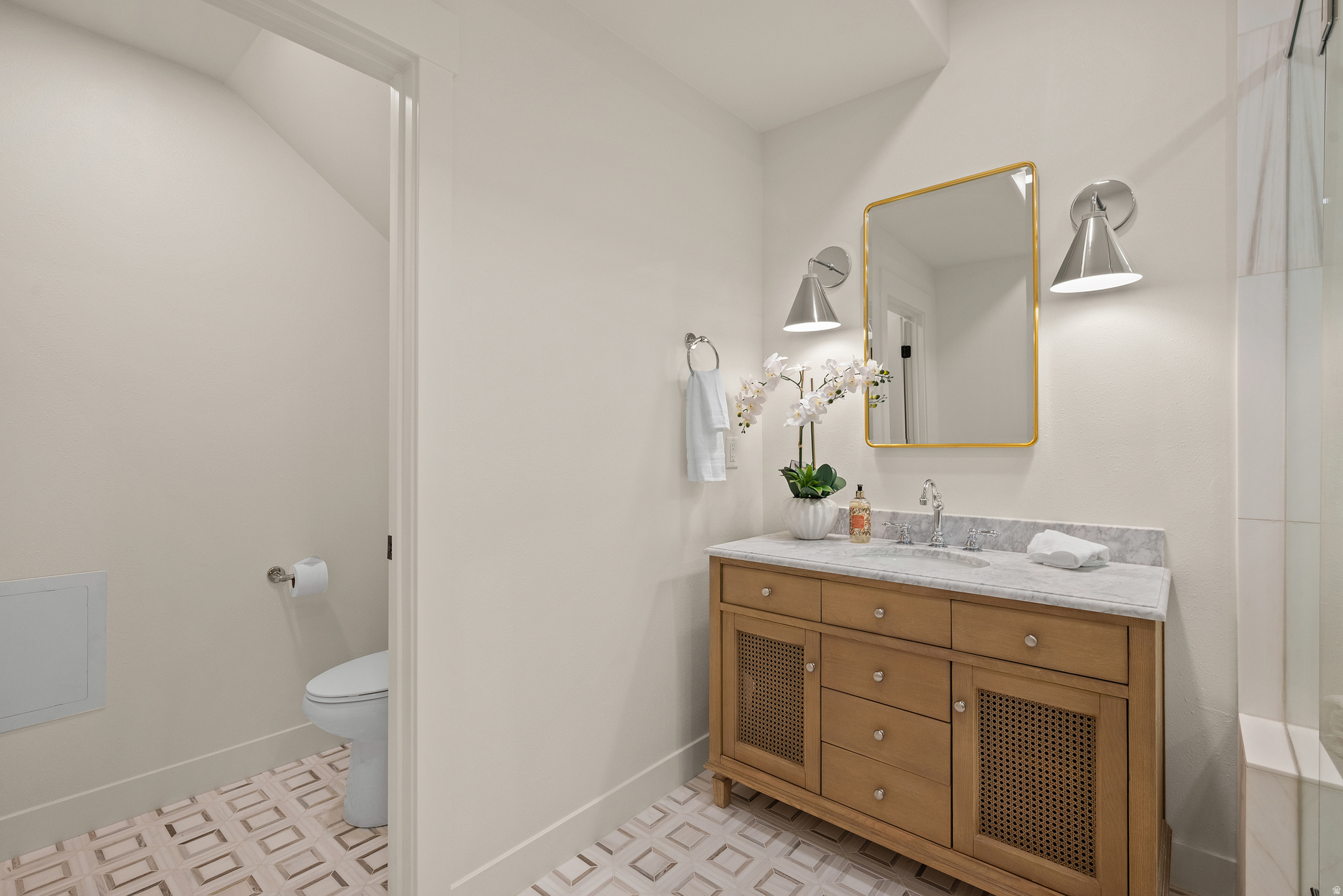 VALLEY HILLS ESTATES - Residential