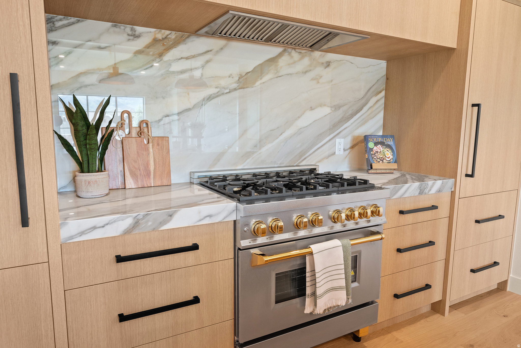 VALLEY HILLS ESTATES - Residential