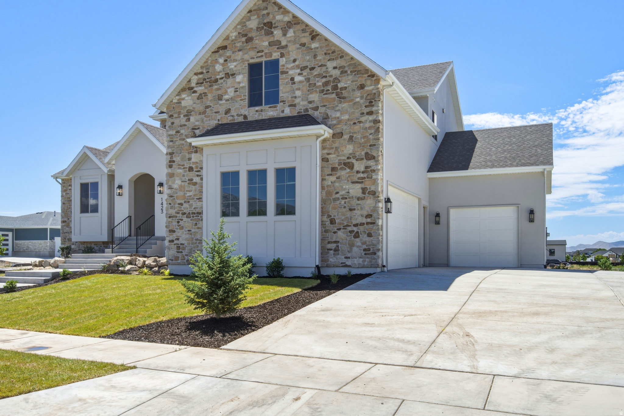 PIONEER HEIGHTS - Residential