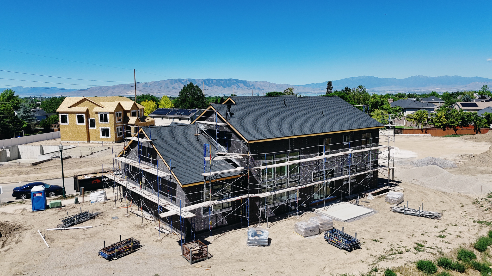 BELMONT EAST - Residential