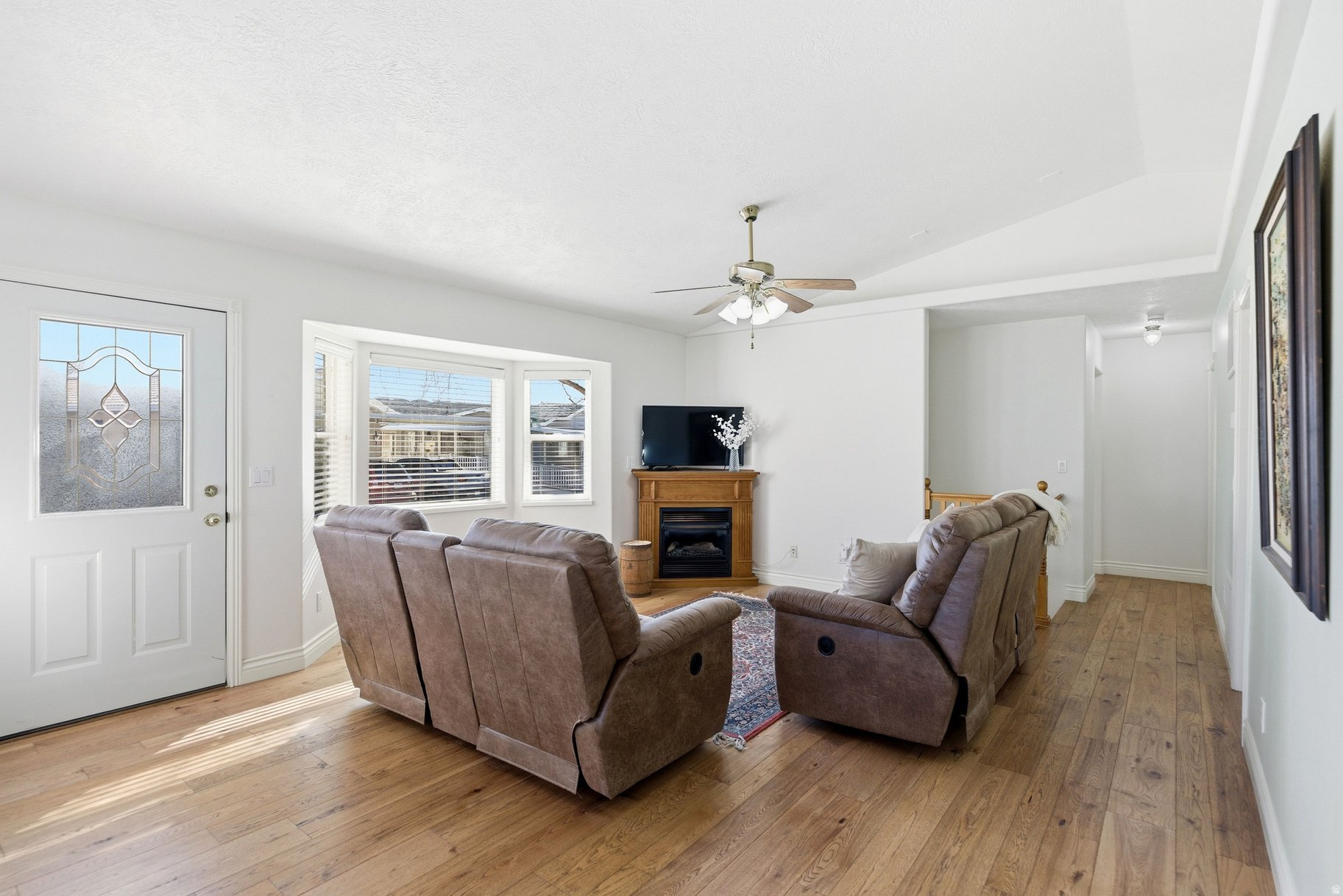 KINGS ROW EST 2 AMD - Residential