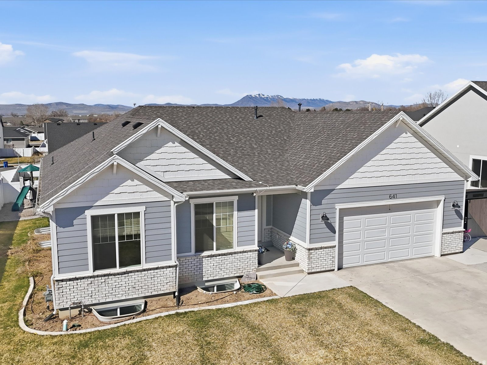 EASTVIEW LANDING - Residential