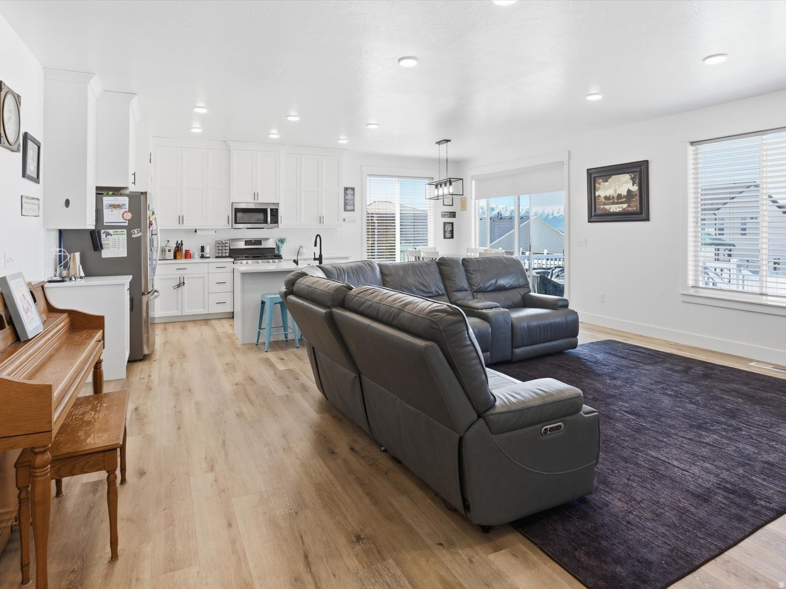 EASTVIEW LANDING - Residential