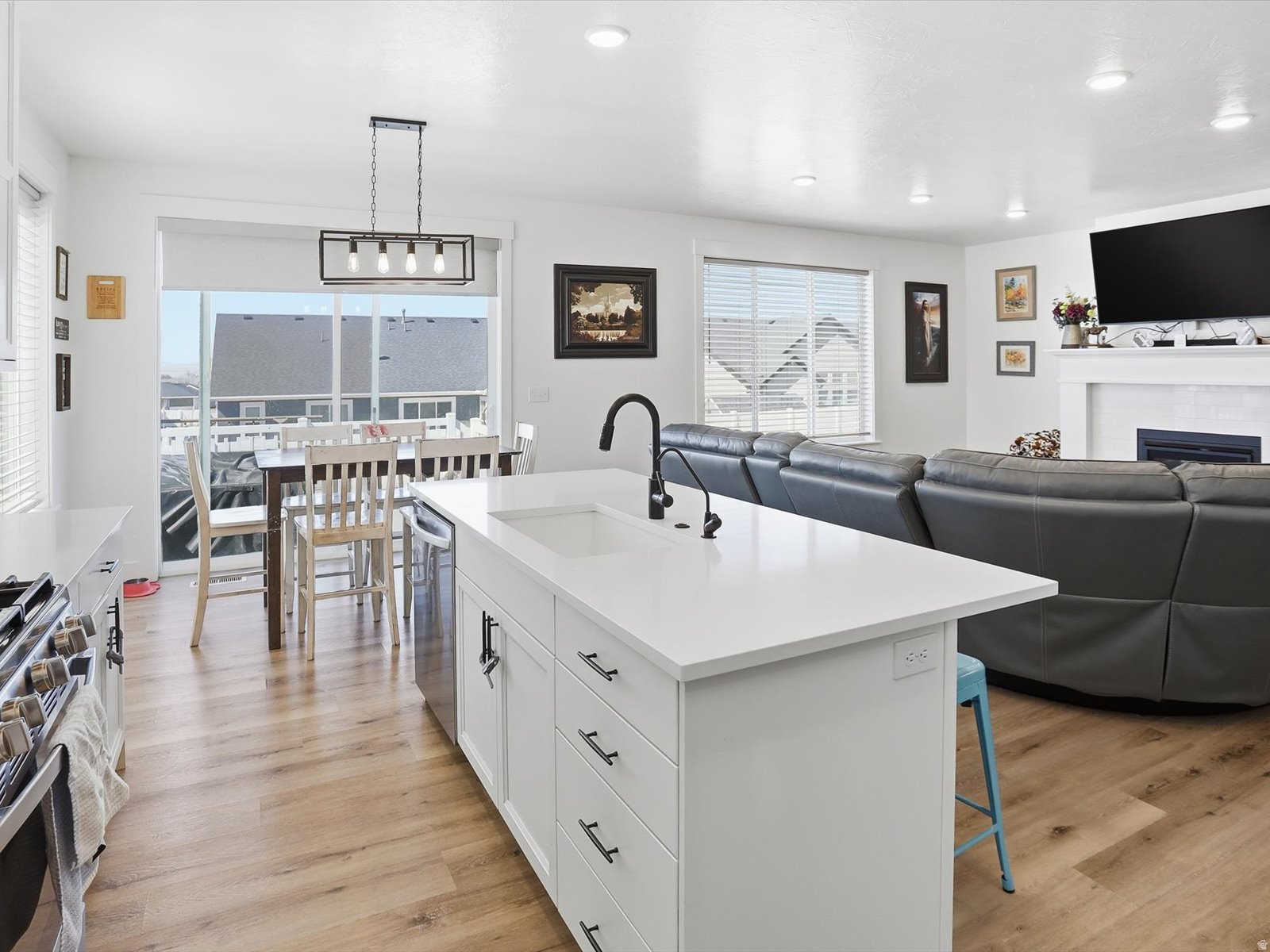 EASTVIEW LANDING - Residential