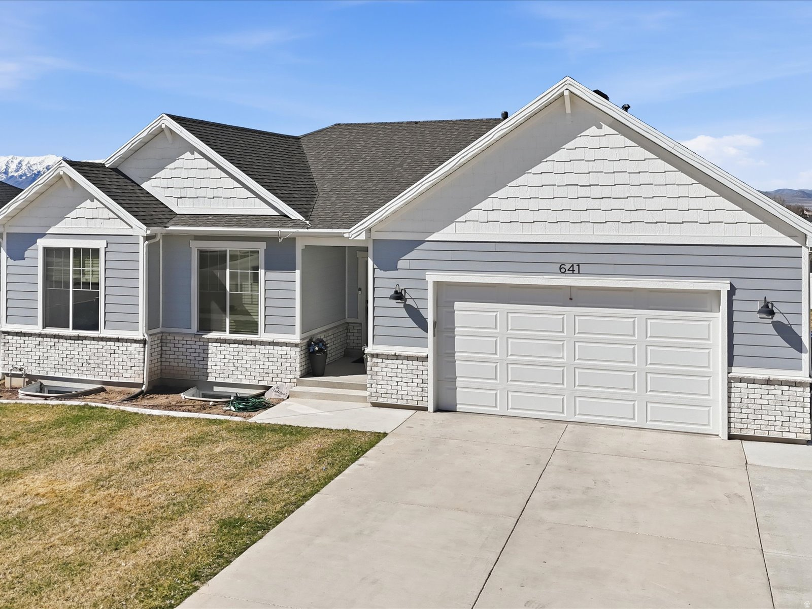 EASTVIEW LANDING - Residential