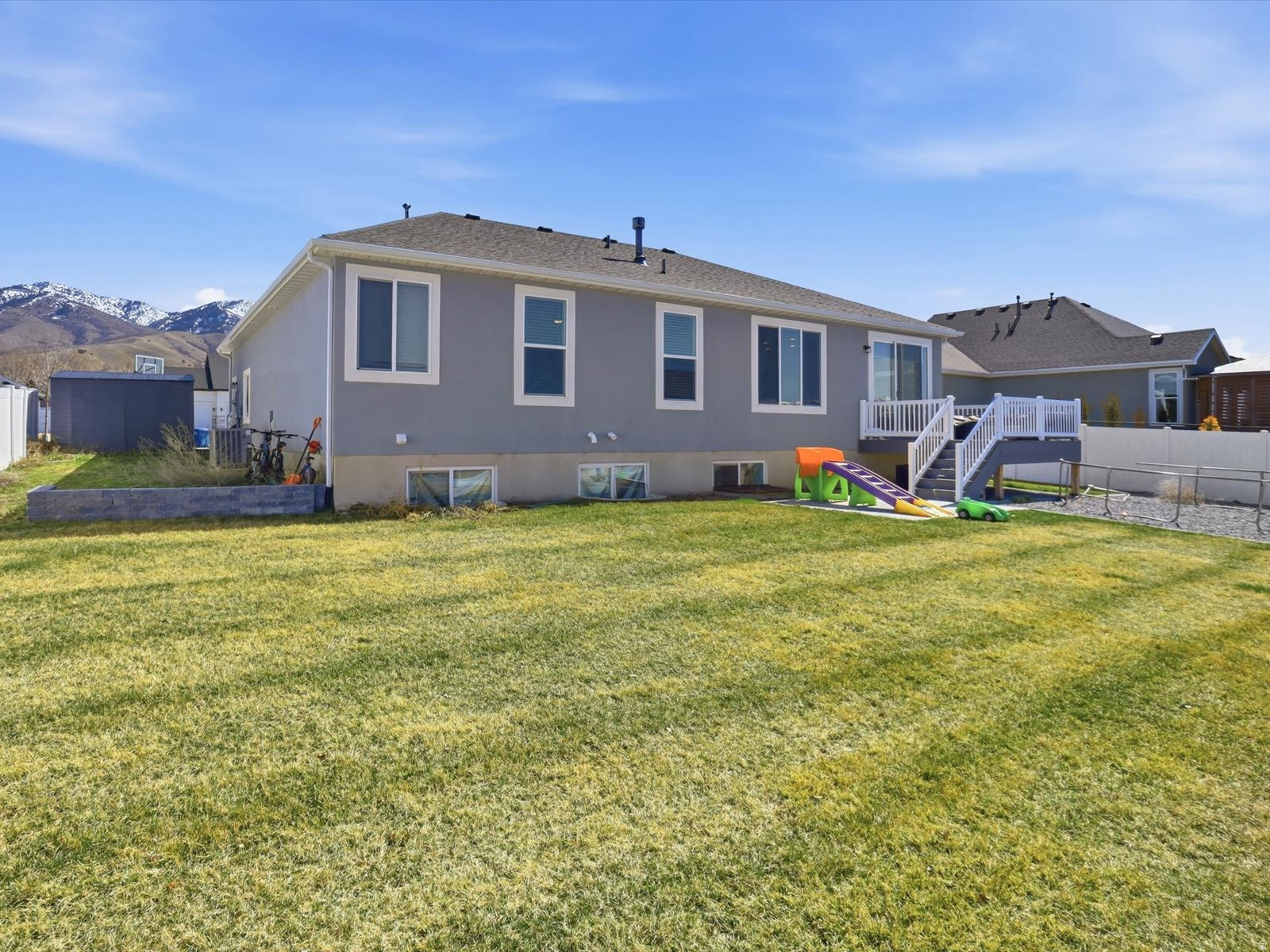 EASTVIEW LANDING - Residential