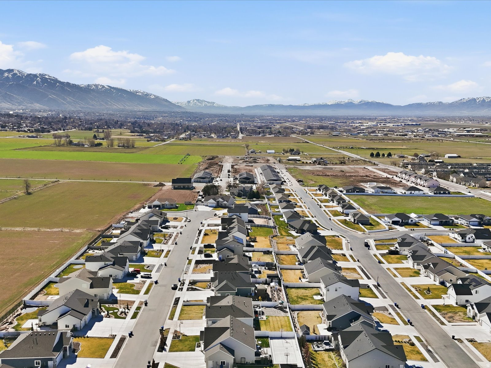 EASTVIEW LANDING - Residential