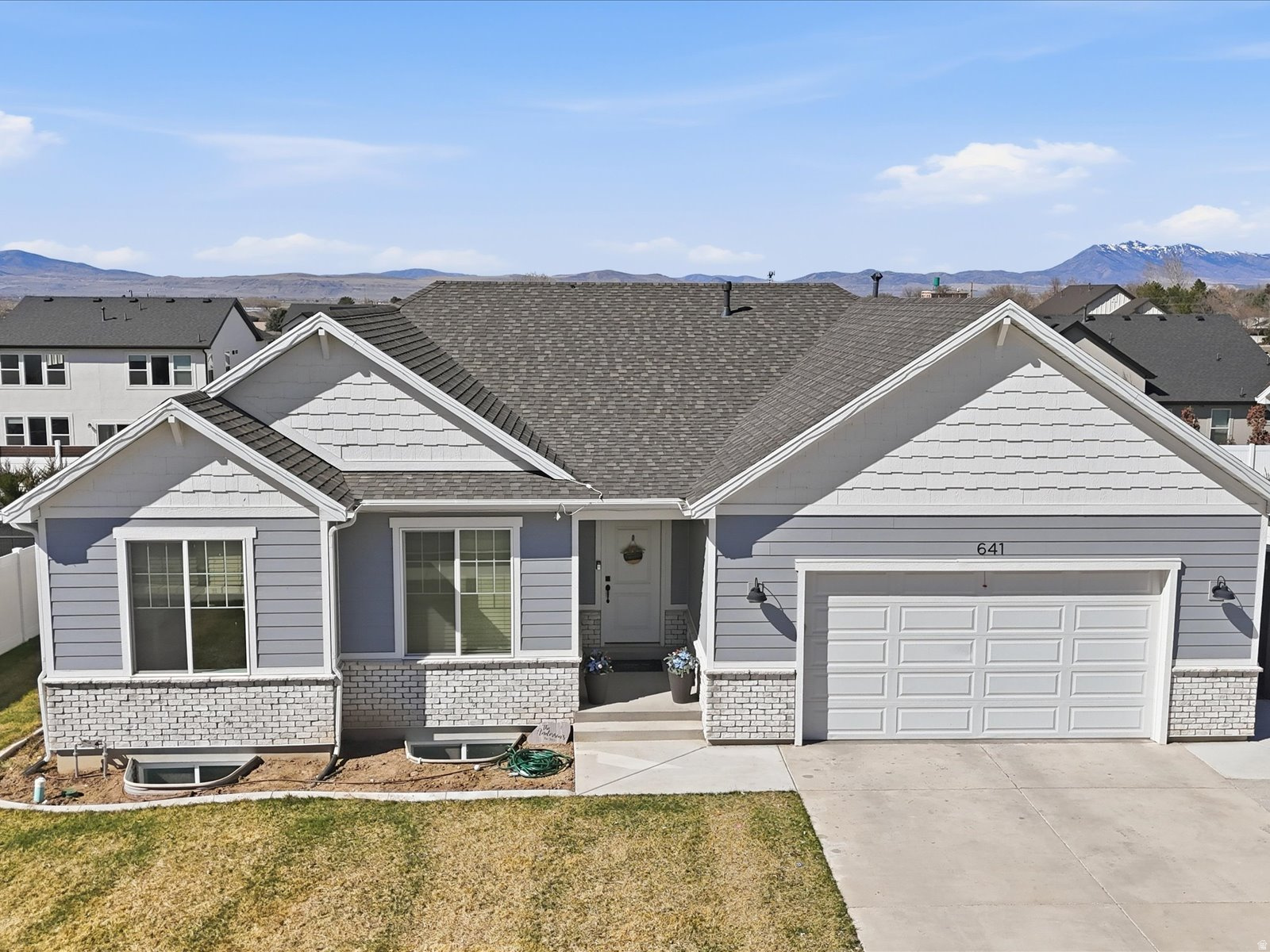EASTVIEW LANDING - Residential
