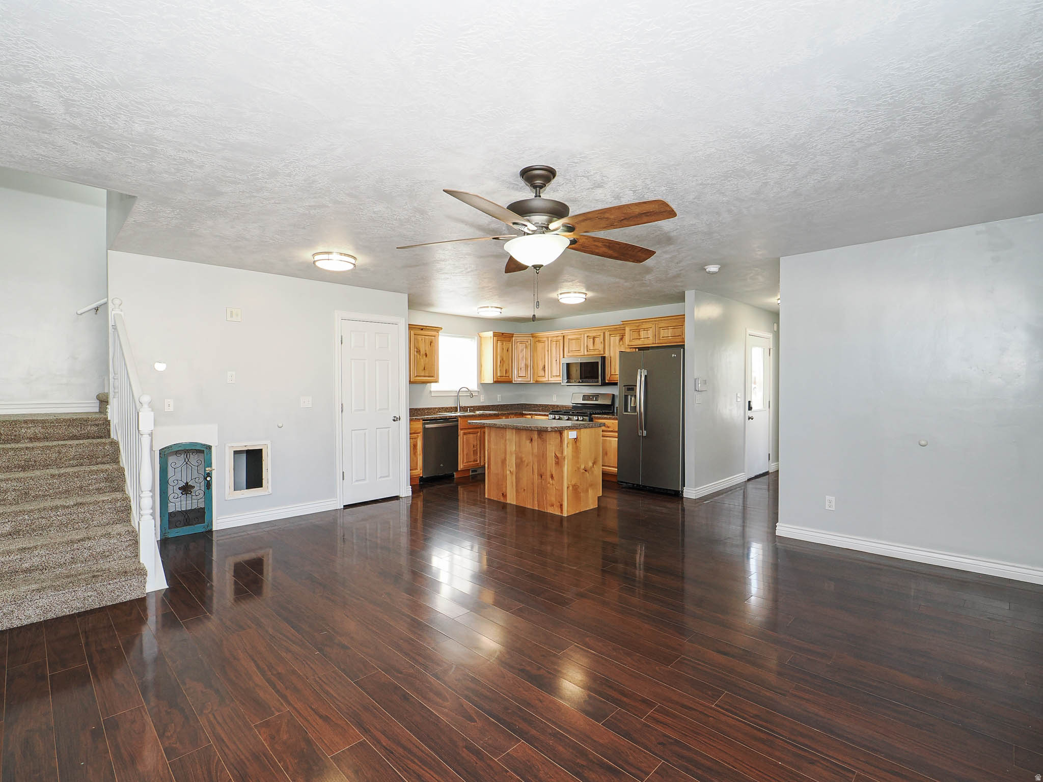 CONCORD COURT - Residential