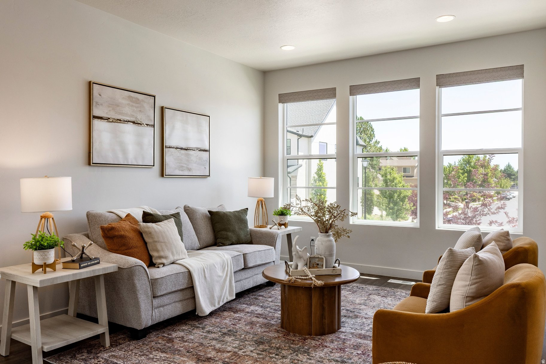 PARKVIEW COTTAGES - Residential